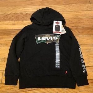 Brand new! Levi’s fleece hoodie! 4 years old. Black!